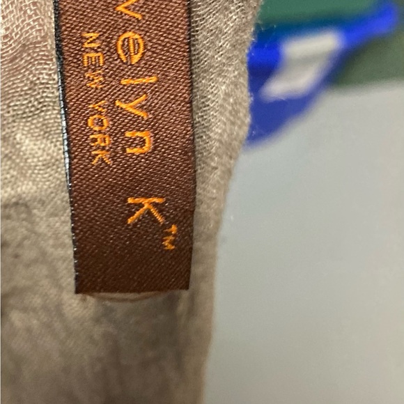 Evelyn K New York Infinity Skeleton Scarf Brown Gold Skull - Picture 6 of 6